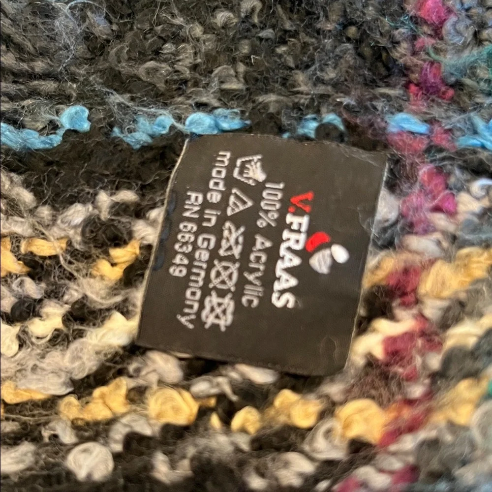 V. FRAAS Multicolor Winter Scarf